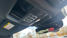 Land Rover Discovery 3.0 D300 Dynamic HSE 5dr Auto Diesel Station Wagon